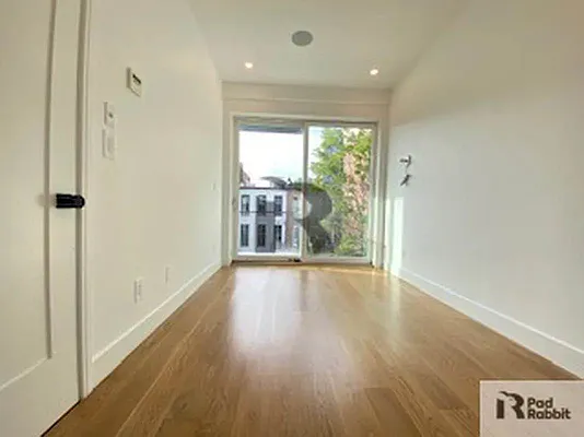 Rented by GROOME REALTY LLC | media 30