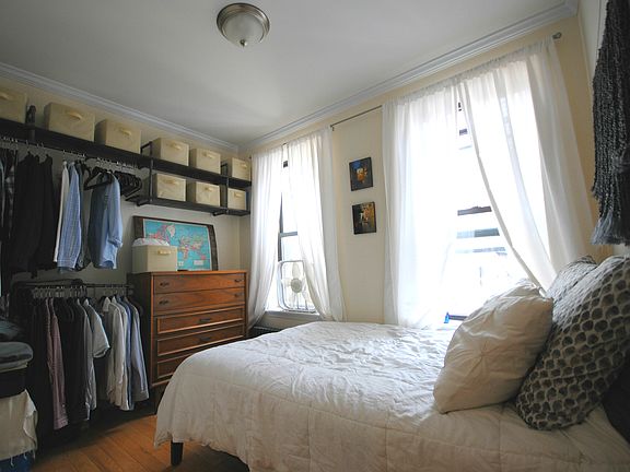 3rd image of 237 Henry St APT 5C