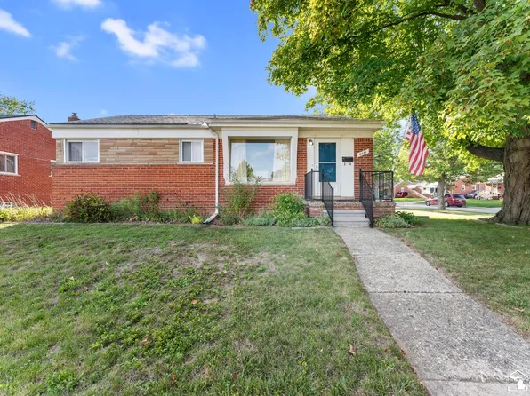 8551 Shari Dr, Westland, MI 48185