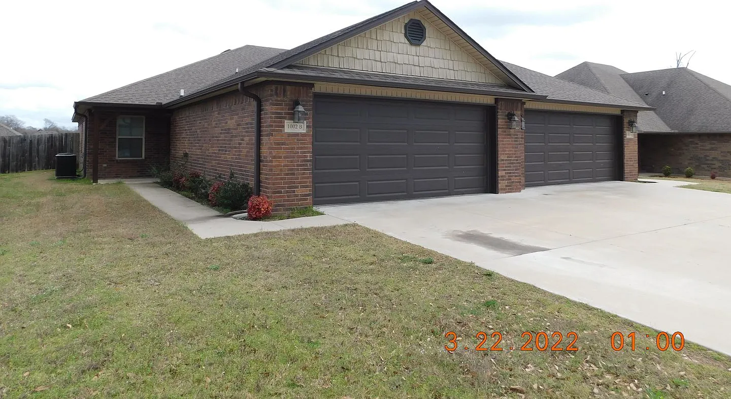 Luxury 3 bedroom 2 bath near Chaffee Community — Photo 1
