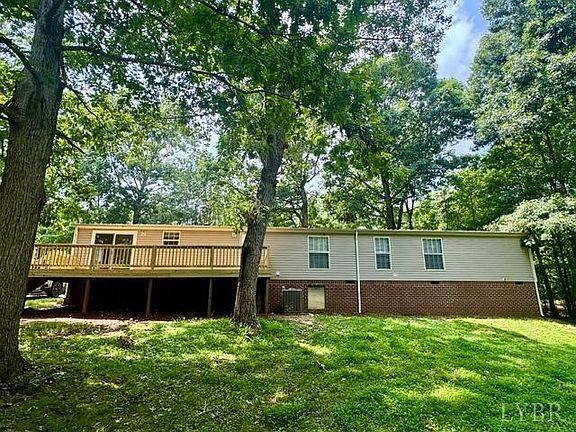 3rd image of 540 Little Bear Ln