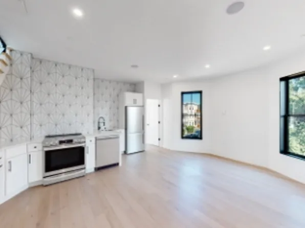 19-21 Buttonwood St #21-3, Dorchester, MA 02125