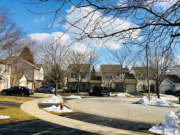 2nd image of 1231 N Village Dr