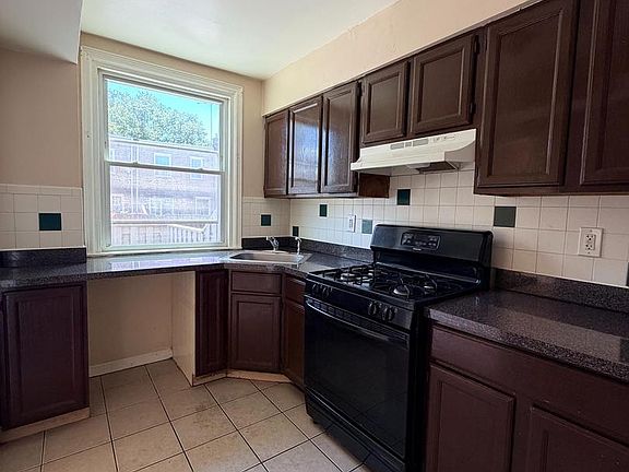 5th image of 6331 Gillespie St