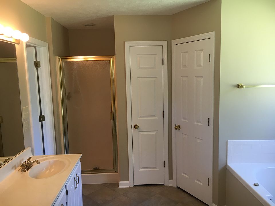 1st image of 700 Shadowood Ln