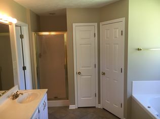 700 Shadowood Ln, Starkville, MS 39759