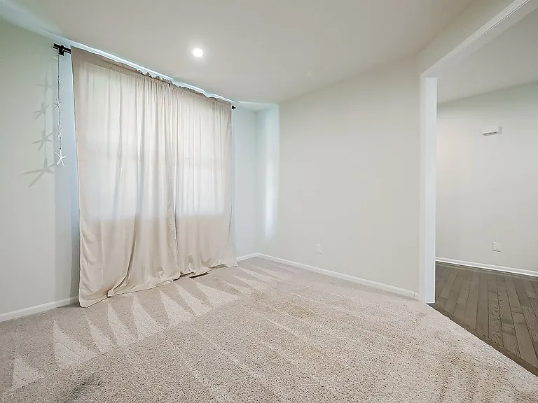 1582 Beachwood Dr — Photo 4