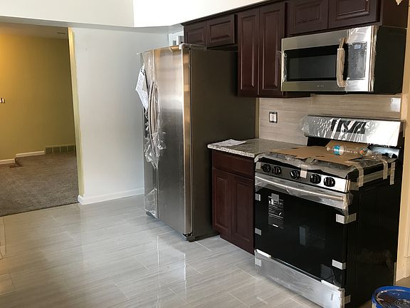 4th image of 3327 Otis Ave