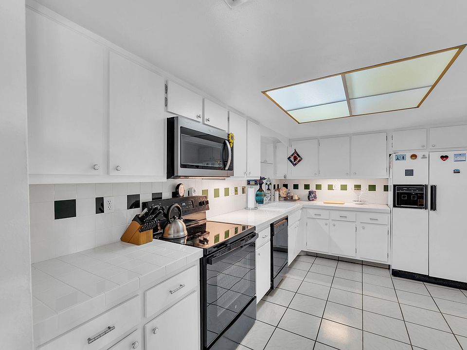 1st image of 3221 E Golf Boulevard