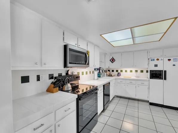 3221 E Golf Boulevard, Pompano Beach, FL 33064
