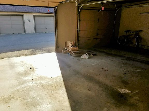 5th image of 3409 Southward Cir