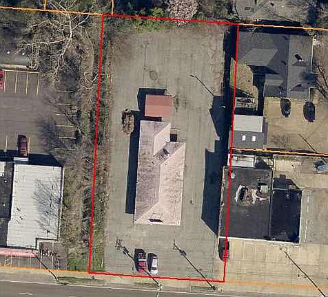 5th image of 3660 Summer Ave
