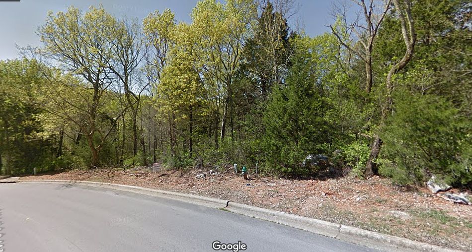 2nd image of 2357 Oakwood