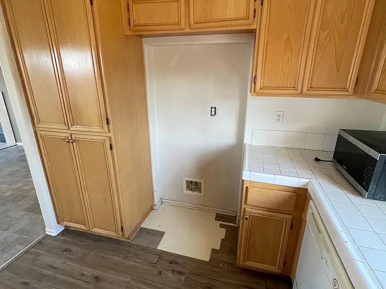 Inyo Ct — Photo 38