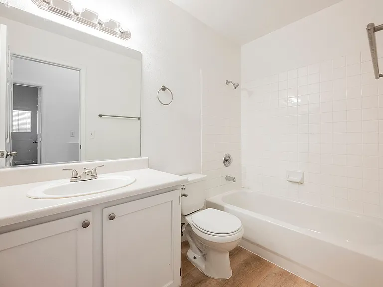 802 Airy Hill St — Photo 31