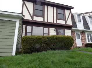 90 Sunny Brook Cir, Highland, NY 12528