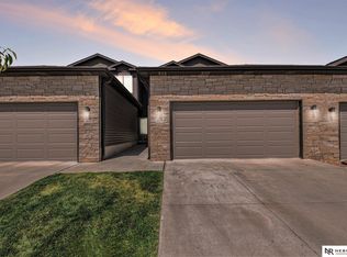 3836 Chileno Dr, Lincoln, NE 68516