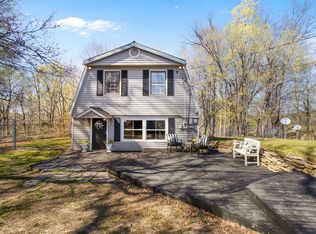 1090 Charlie Read Rd S, Chapmansboro, TN 37035