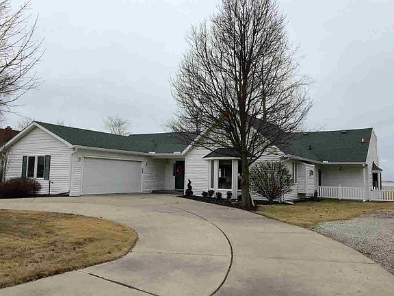 2nd image of 3557 Lakeshore Dr