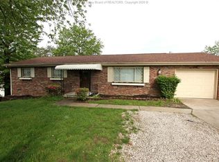 117 Glass Dr, Cross Lanes, WV 25313
