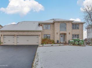 24955 Round Barn Rd, Plainfield, IL 60585