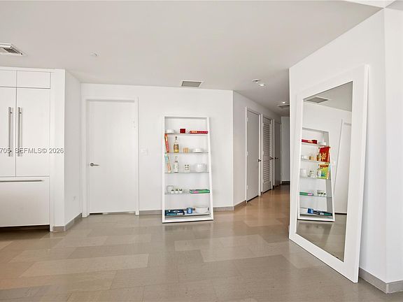 3rd image of 68 SE 6th St #2701