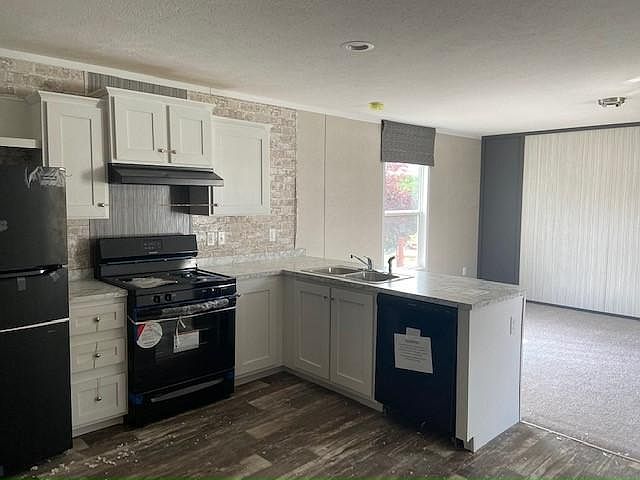 2nd image of 1045 Aspen St #145