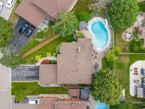 15 Brookbank Ct, Brampton, ON L6Z 3G4