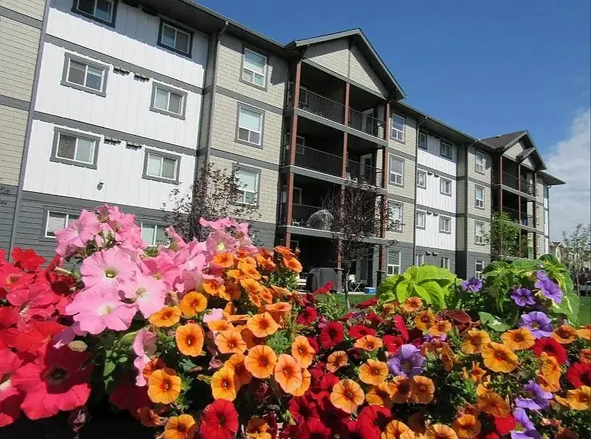 King's Heights — Photo 4