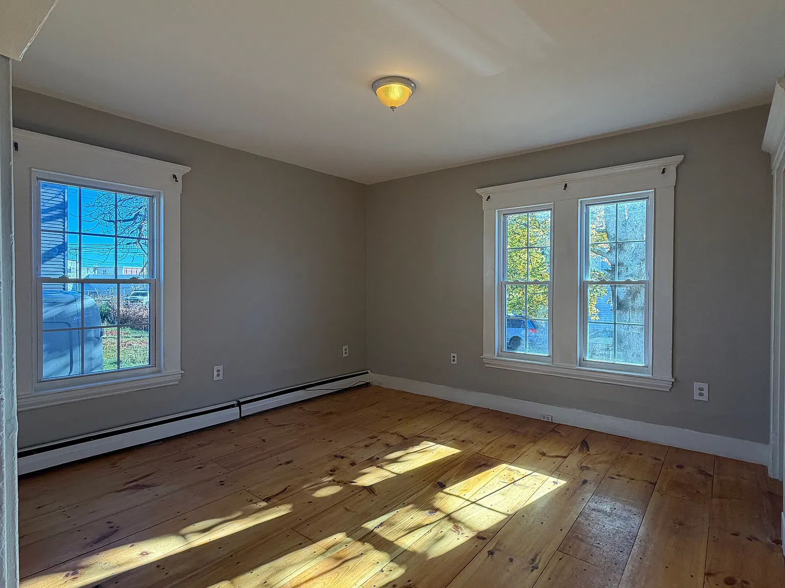 3 bed, 1100 sqft, $1,850 — Photo 1