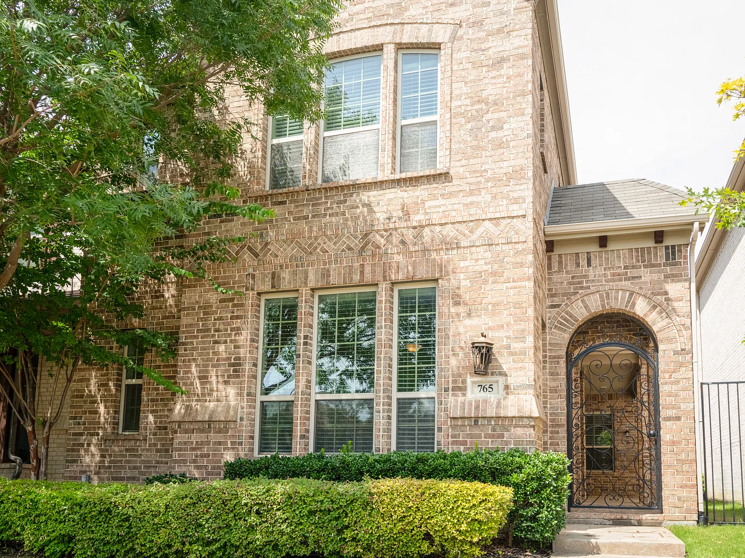 4 bed, 3.5 bath, 3531 sqft, $3,600 — Photo 1