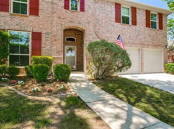 3rd image of 204 S Village Dr