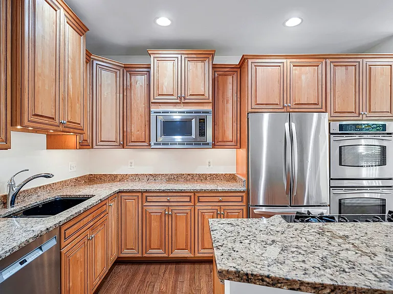 7720 Spoleto Ln — Photo 9