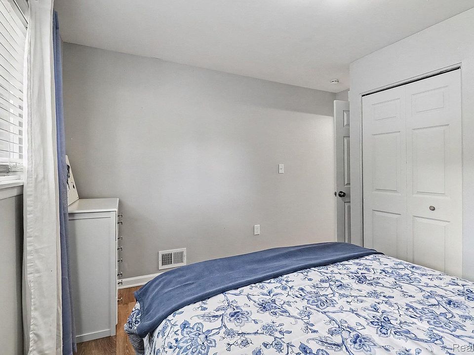 16042 Lauren St, photo 14