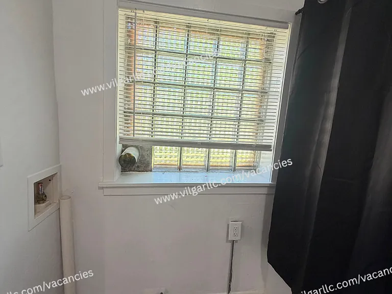 2435 Diamond Ave — Photo 19