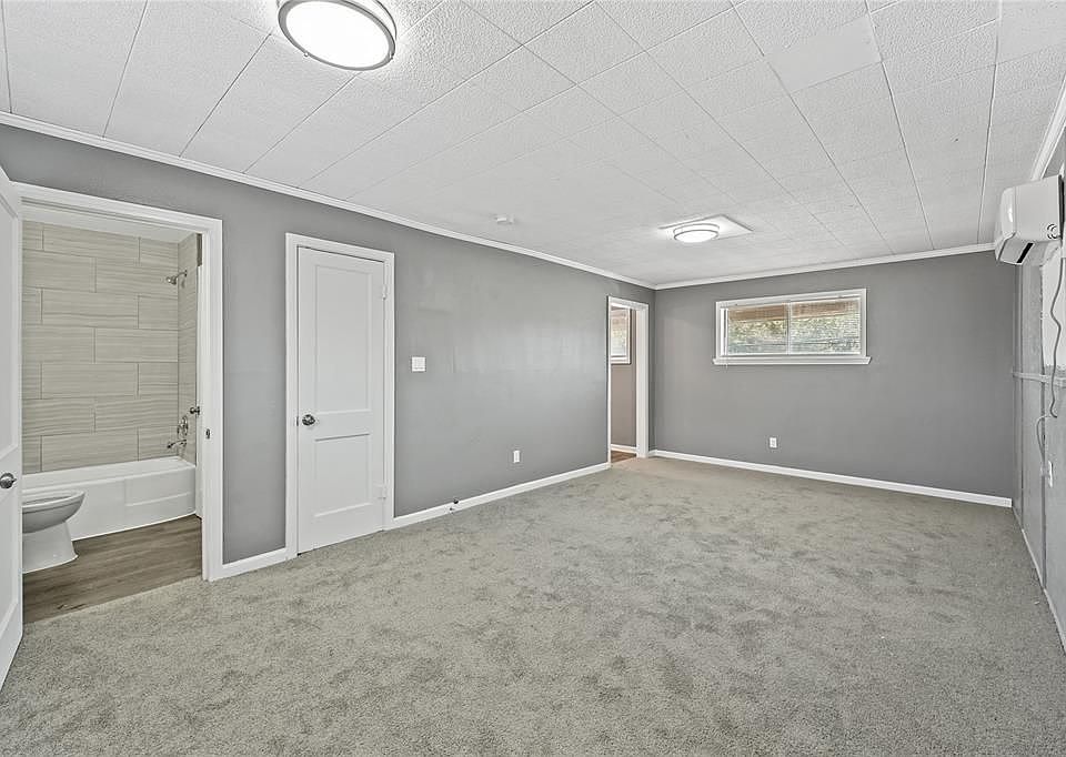 1st image of 1902 11th St #D