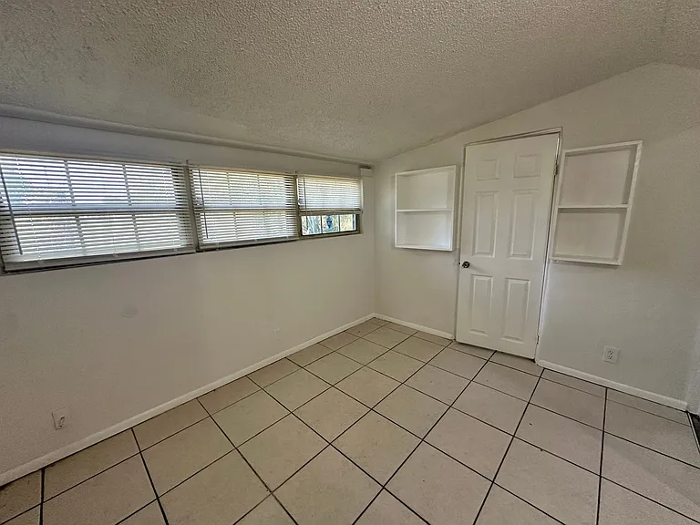 4072 Kirkland Blvd — Photo 12