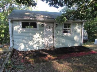 74 W Shore Dr, Clinton, CT 06413