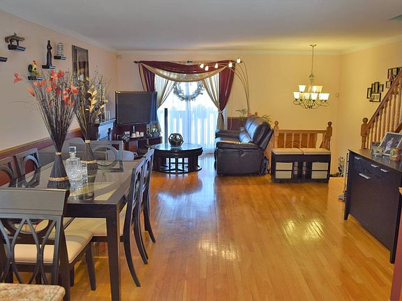 4th image of 127 Cedar Grove Ct