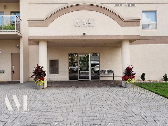 3rd image of 325 Village Grove Dr #306