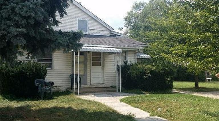 2nd image of 42 Harper St