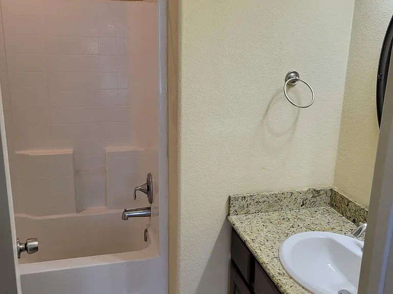 6913 Appomattox Dr — Photo 9