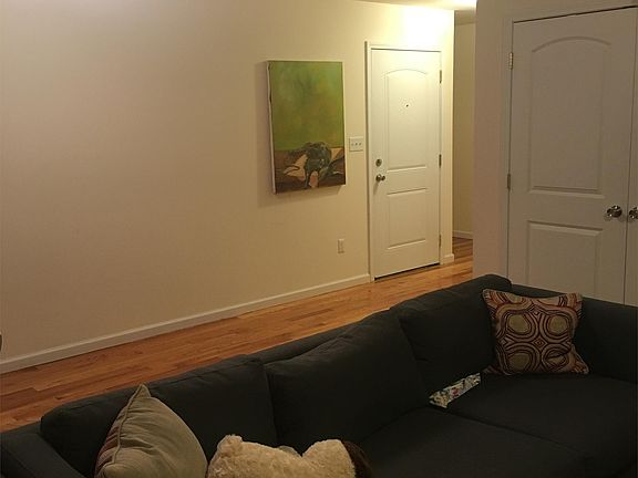 3rd image of 231 E Kinney St #3