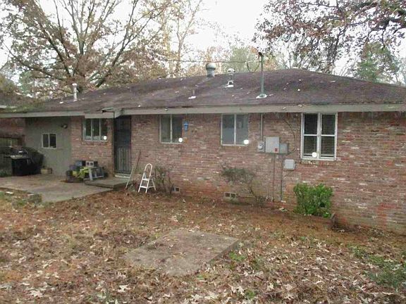 2nd image of 30 Berkshire Dr