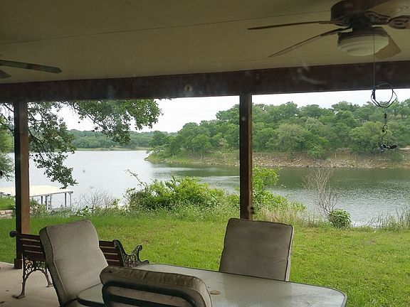 4th image of 916 Yacht Harbor Dr