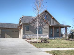 21995 Brookside, Omaha, NE 68022