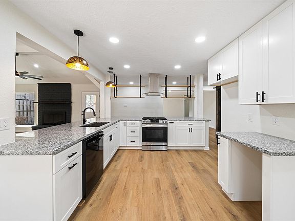 5th image of 238 Point Clear Dr