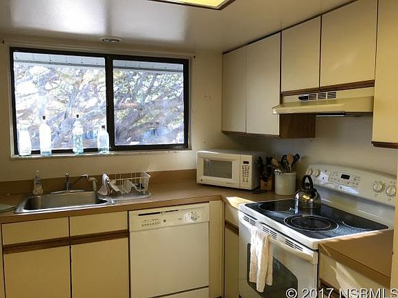 4th image of 4401 Sea Mist Dr #2040