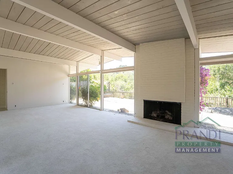 1221 Idylberry Rd — Photo 5