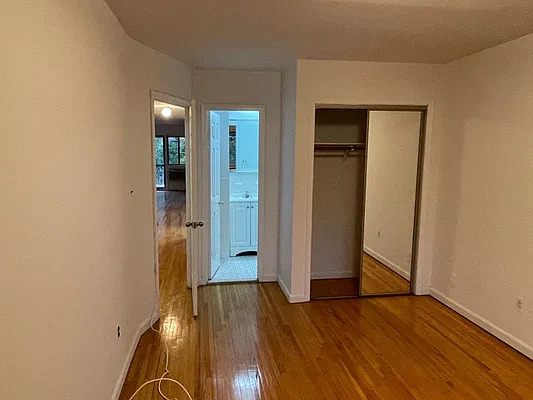 Rented by 18 REALTY | media 22